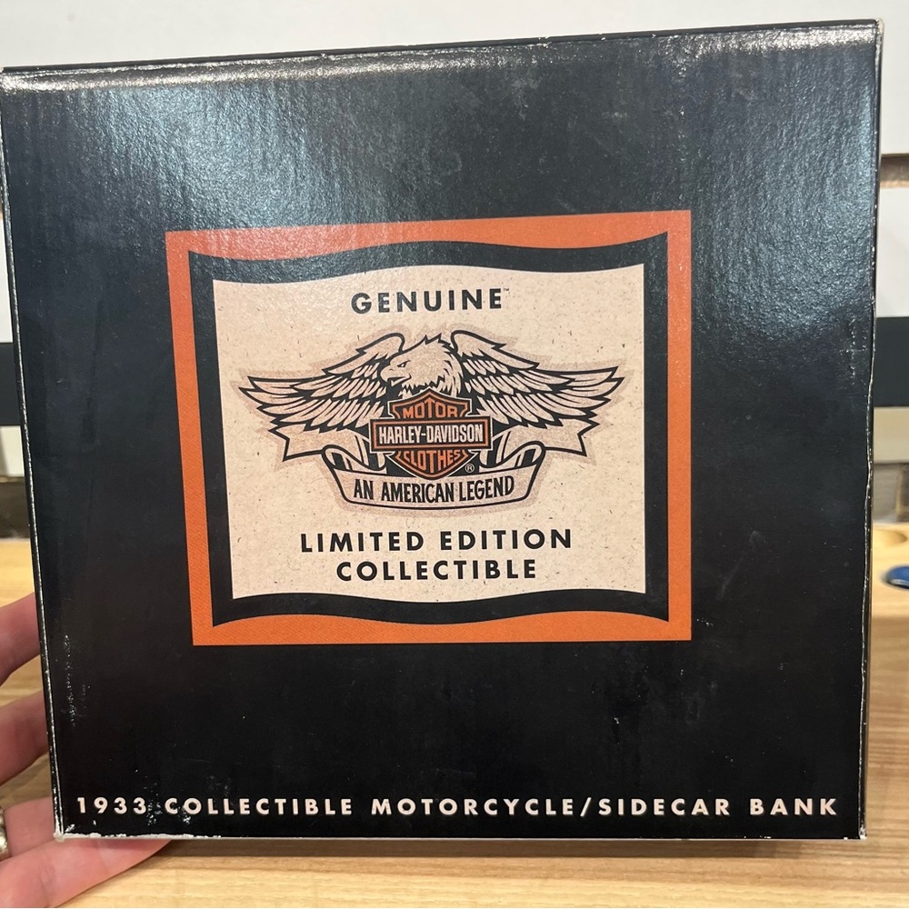 1933 Harley motorcycle & sidecar bank - Picture 6 of 7